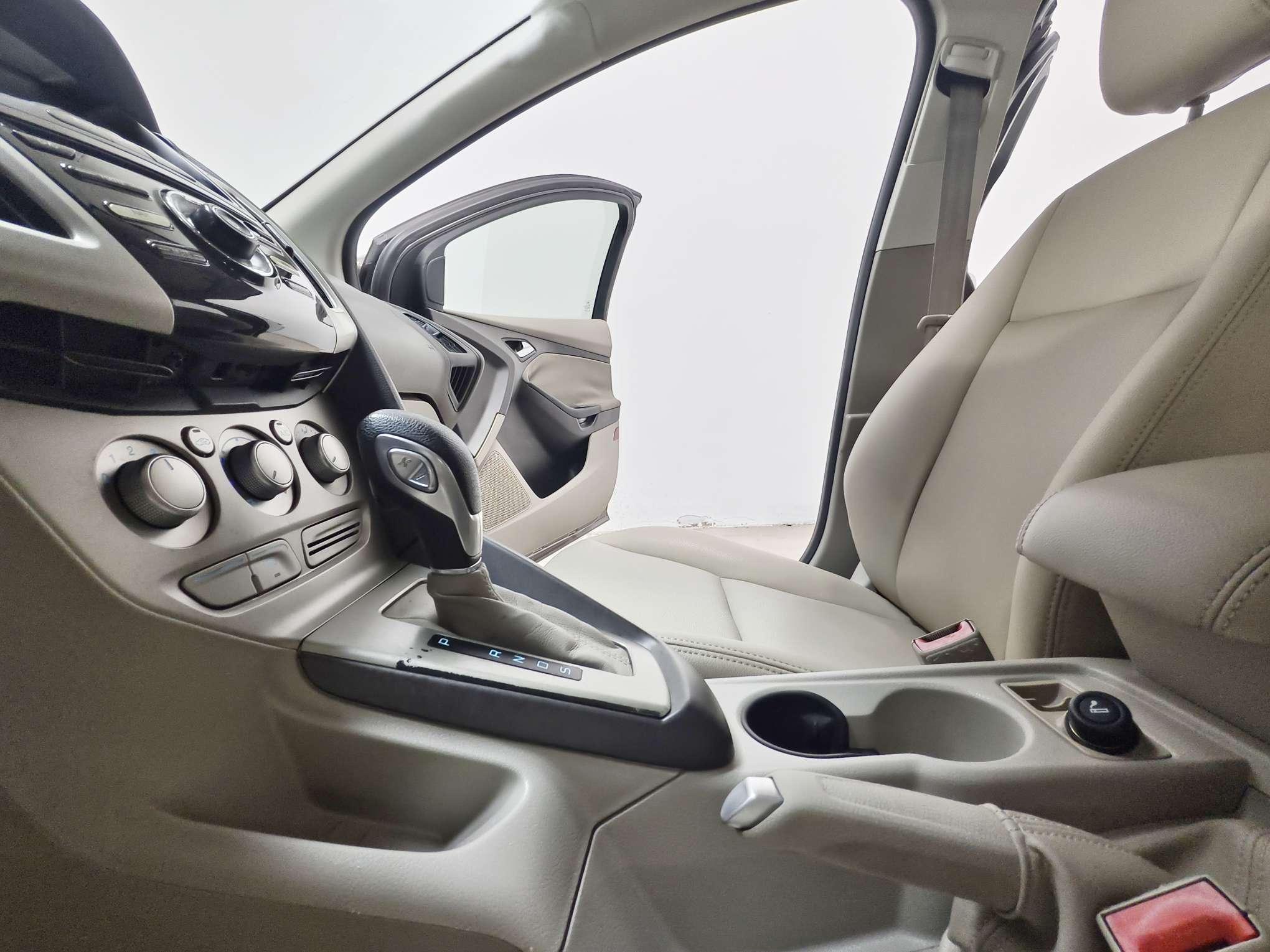 Ford Focus ST 2012 thumb 7
