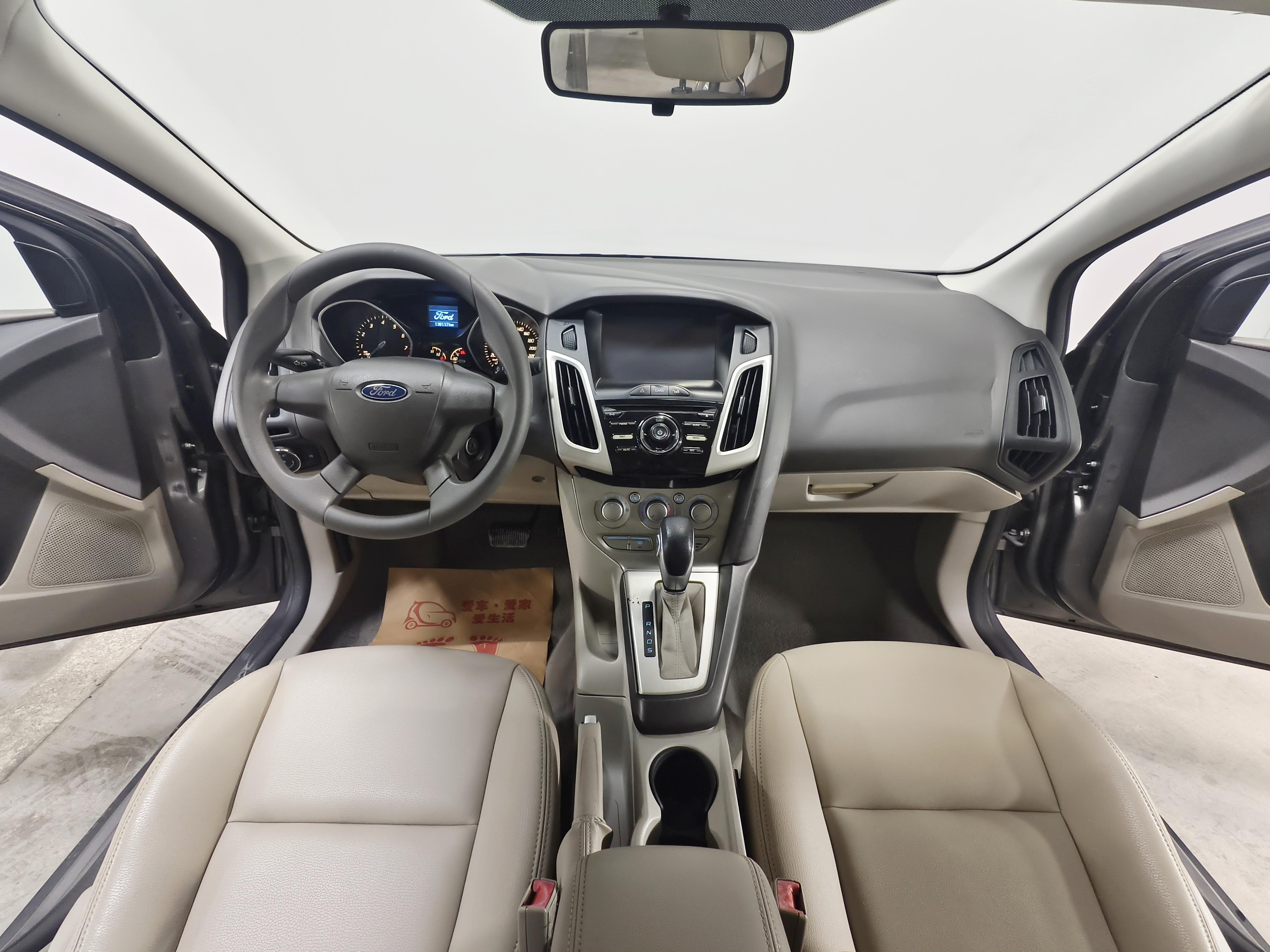 Ford Focus ST 2012 thumb 8