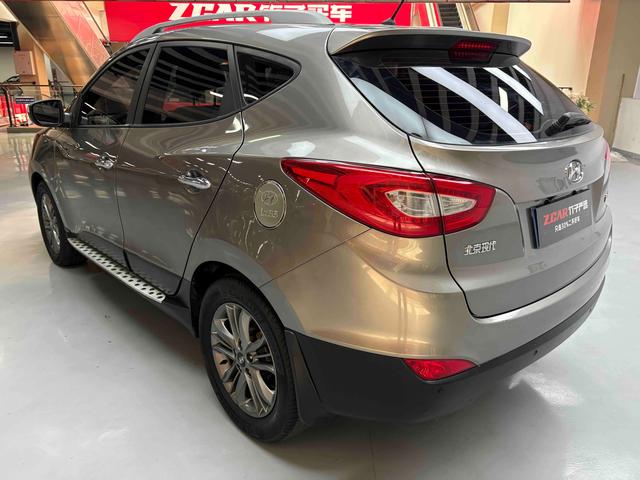 Hyundai ix35 2013 thumb 3