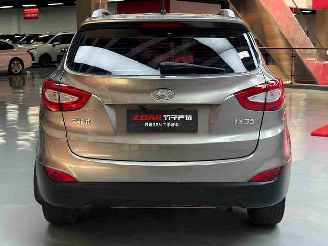 Hyundai ix35 2013 thumb 4