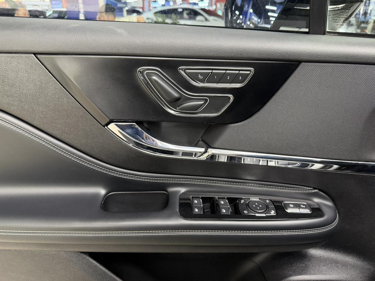 Lincoln Aviator 2022 thumb 9