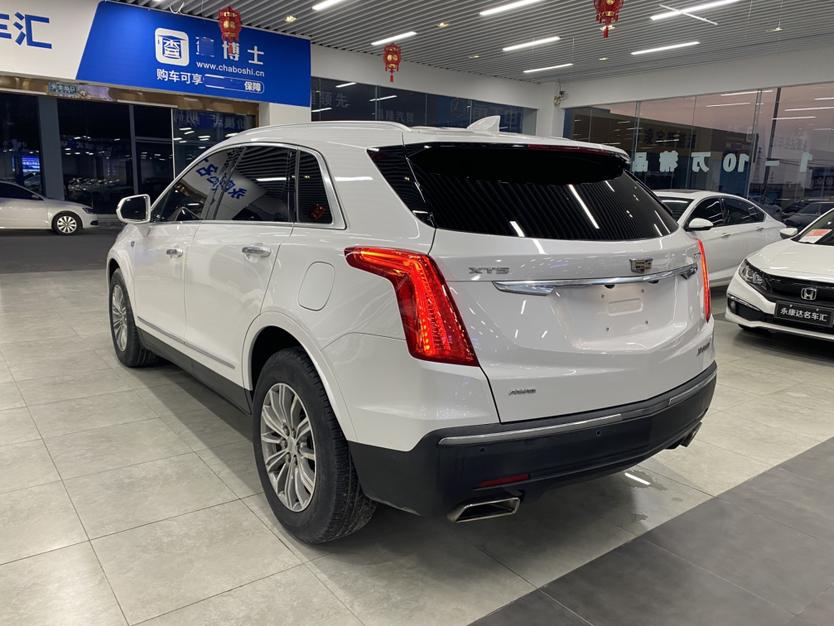 Cadillac XT5 2018 thumb 2