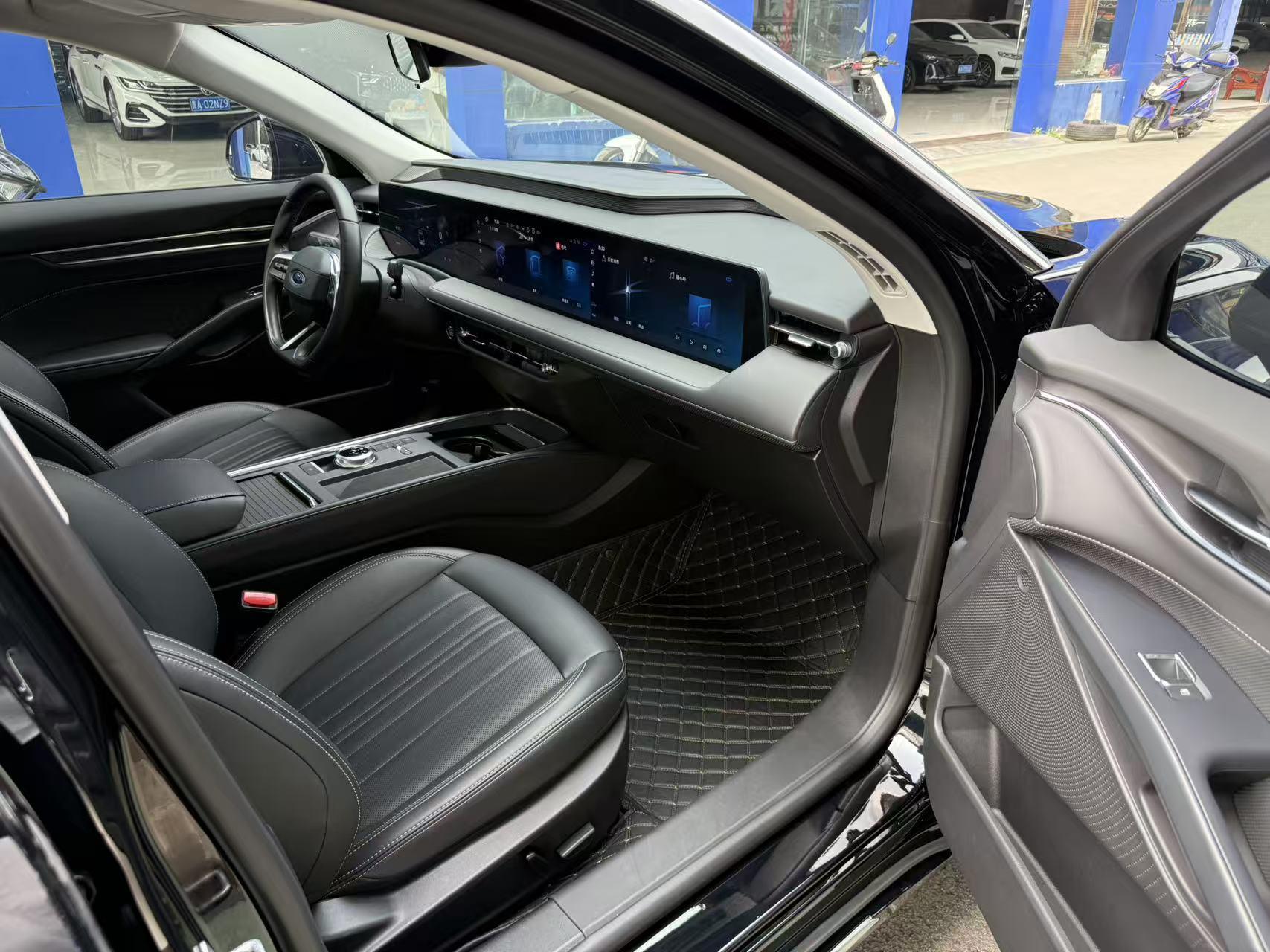 Ford Mondeo 2025 thumb 12