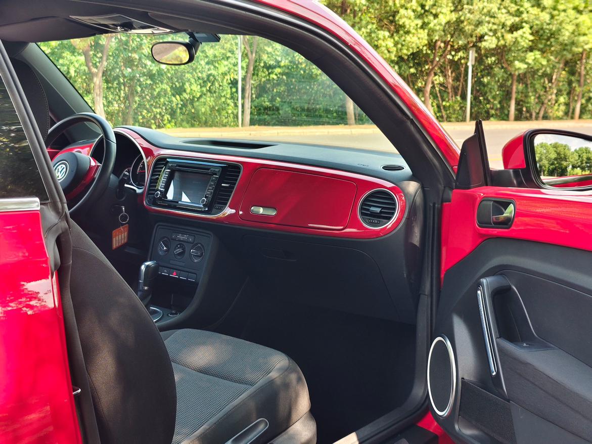 Volkswagen Beetle 2015 thumb 11