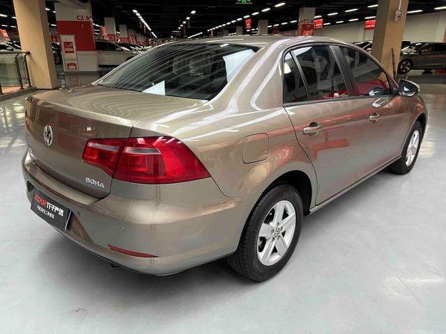 Volkswagen Bora 2013 thumb 5