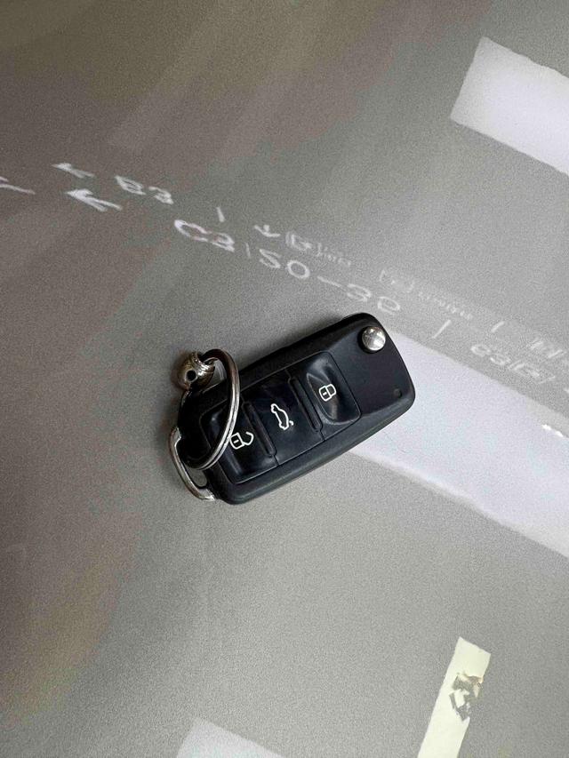 Volkswagen Bora 2013 thumb 9