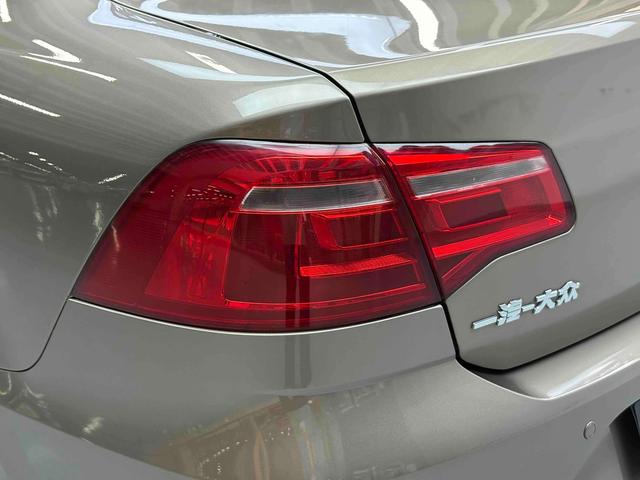 Volkswagen Bora 2013 thumb 11
