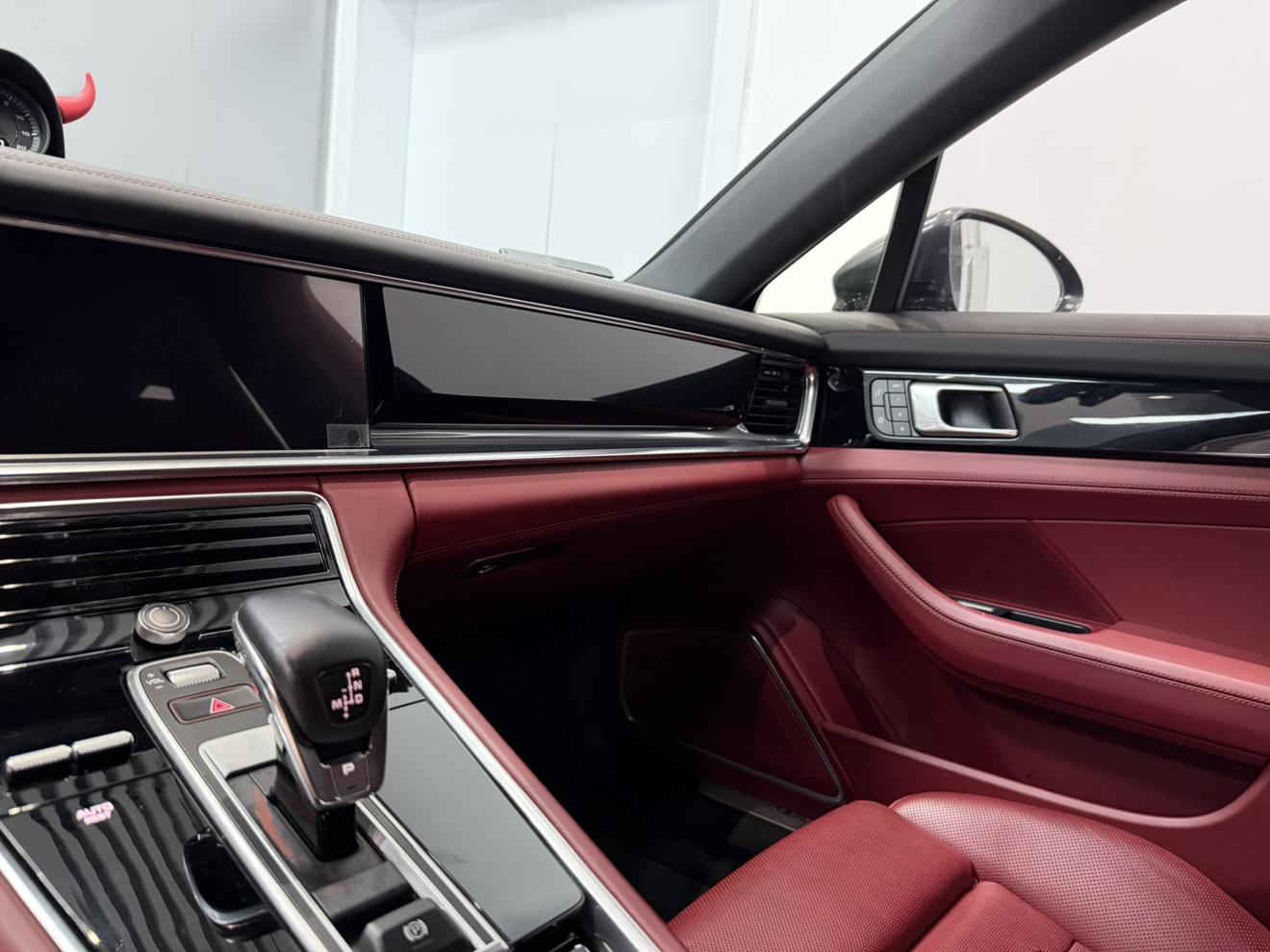 Porsche Panamera 2021 thumb 7