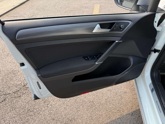 Volkswagen Golf 2019 thumb 4