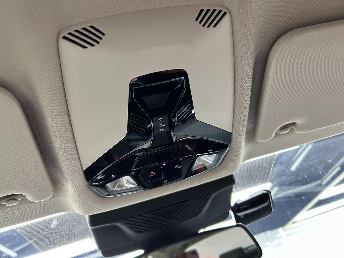 BMW X1 2023 thumb 9