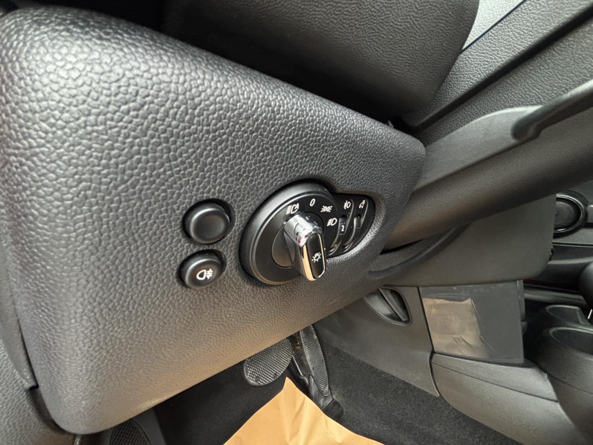 Mini Hatch 2018 thumb 4