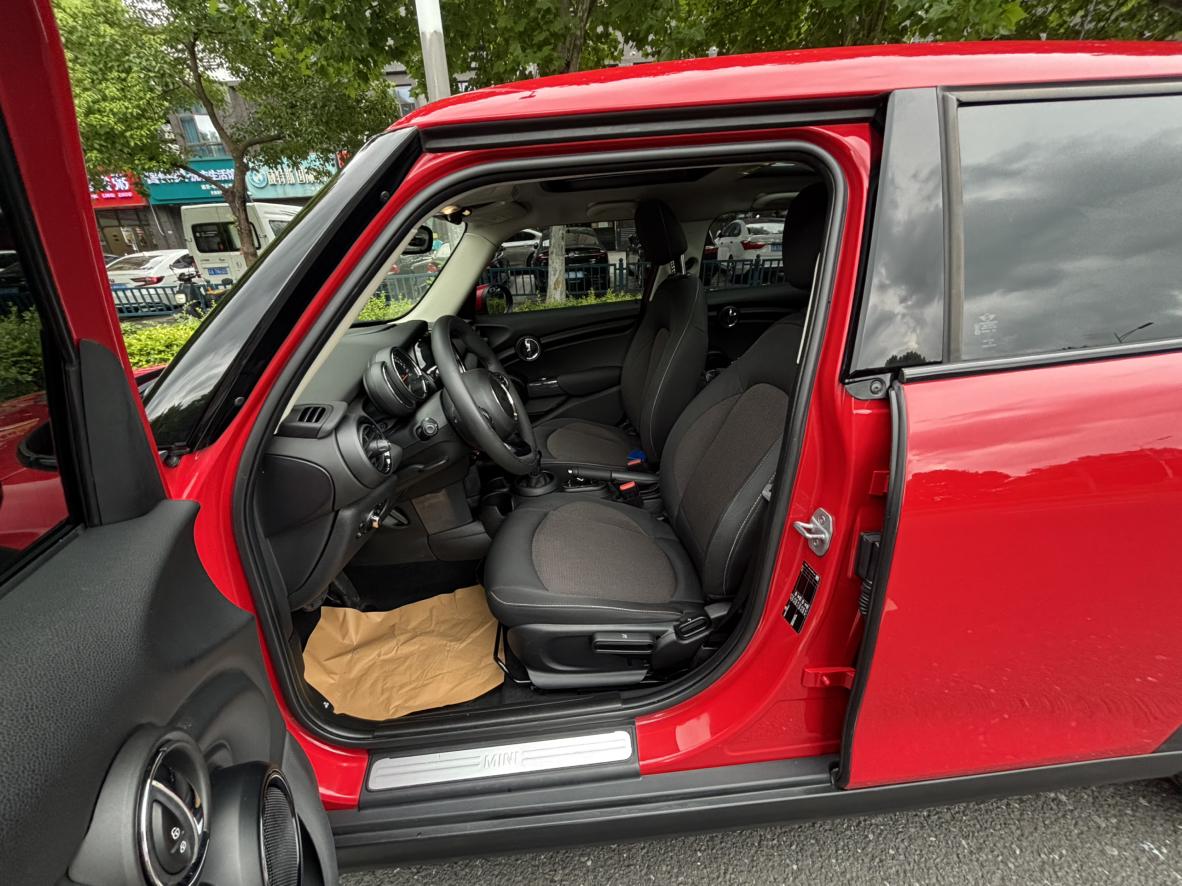 Mini Hatch 2018 thumb 11