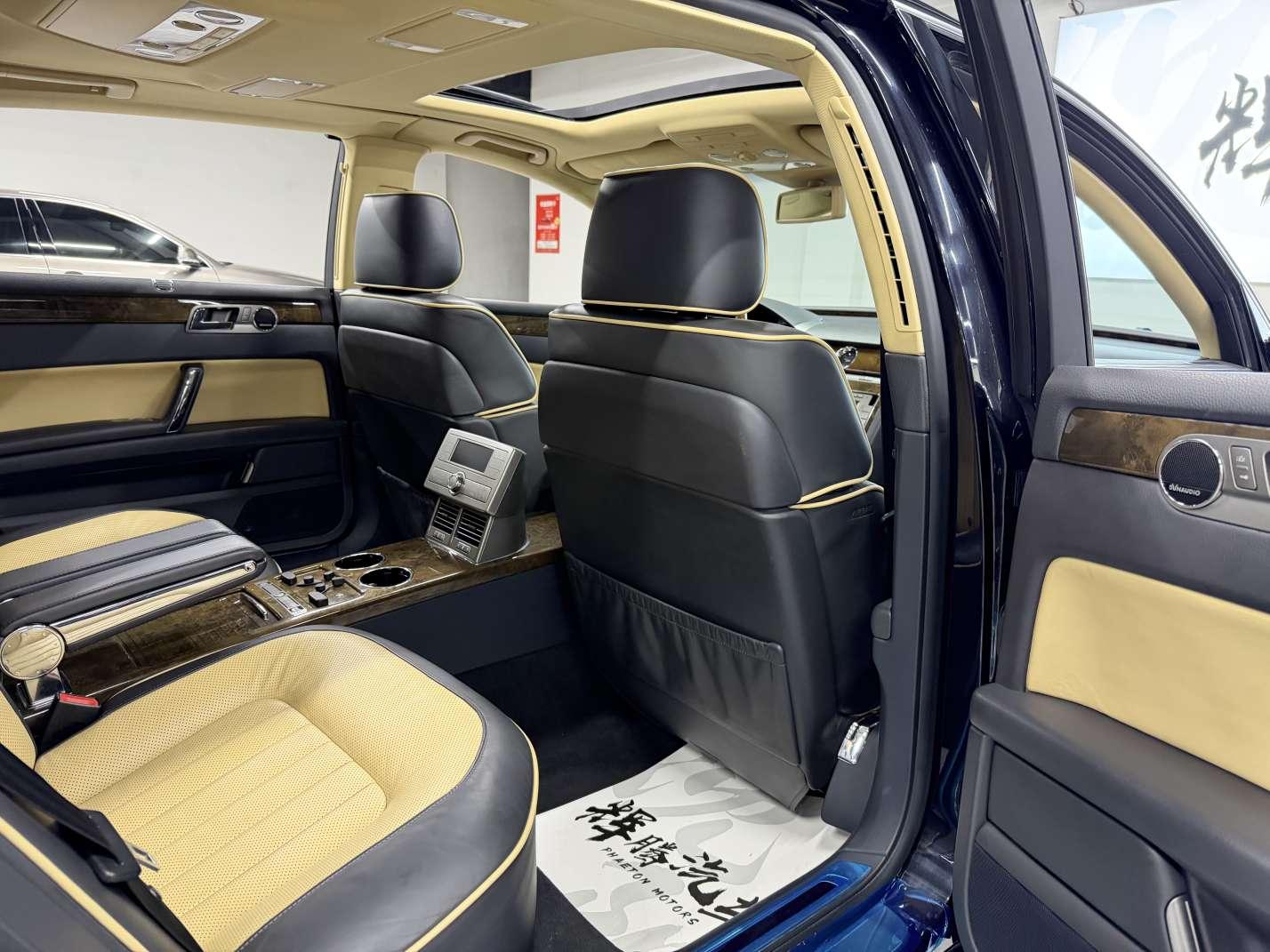 Volkswagen Phaeton 2012 thumb 9
