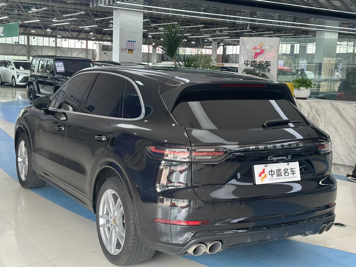 Porsche Cayenne 2018 thumb 3
