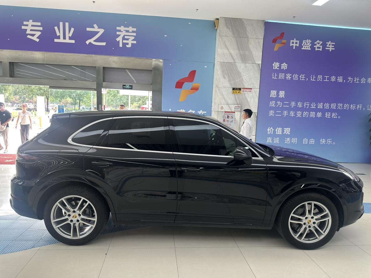 Porsche Cayenne 2018 thumb 6