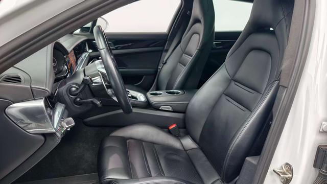 Porsche Panamera 2017 thumb 11