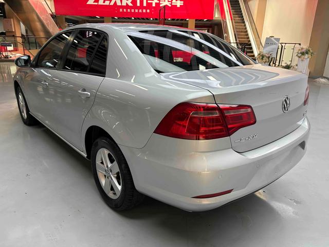 Volkswagen Bora 2013 thumb 3