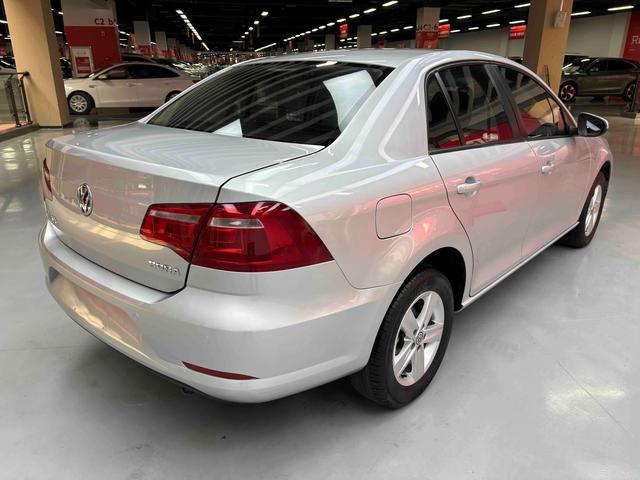 Volkswagen Bora 2013 thumb 5