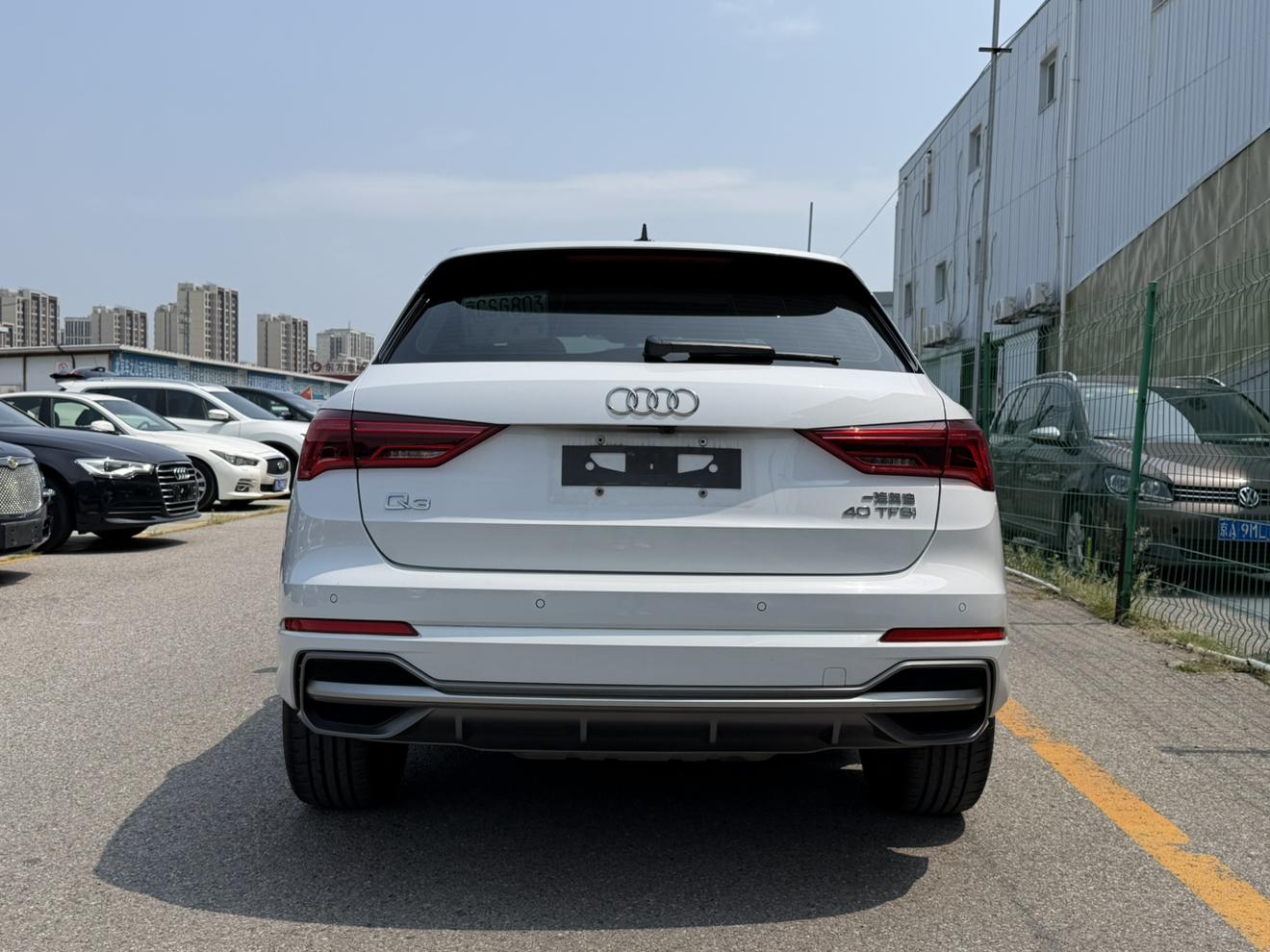 Audi Q3 2022 thumb 2
