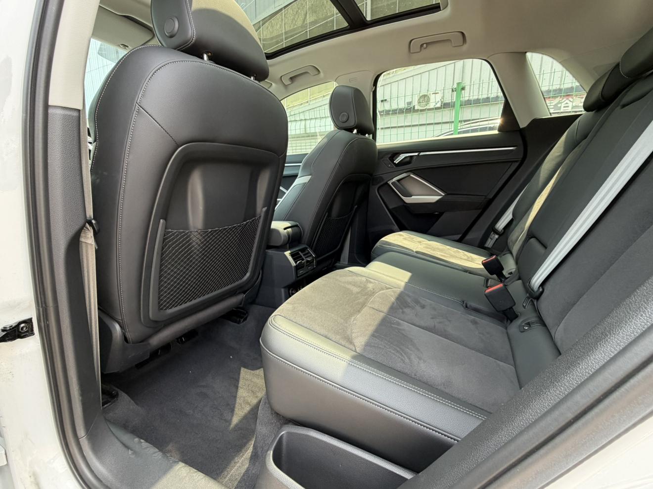 Audi Q3 2022 thumb 10
