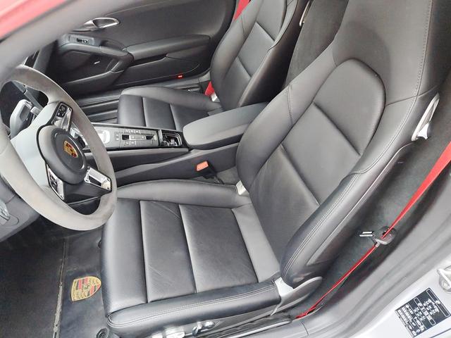 Porsche 718 2019 thumb 3