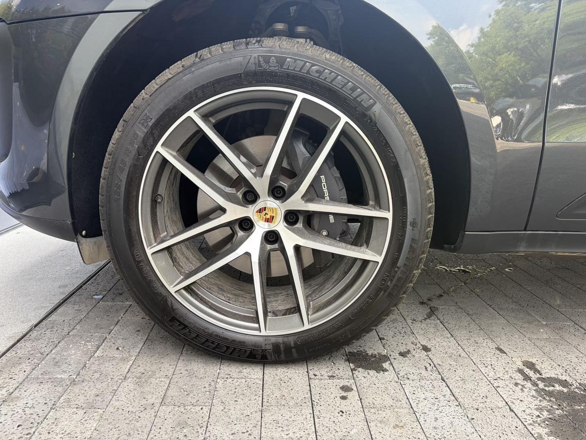 Porsche Macan 2025 thumb 11