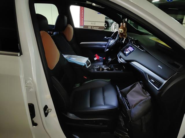 Cadillac XT4 2018 thumb 9