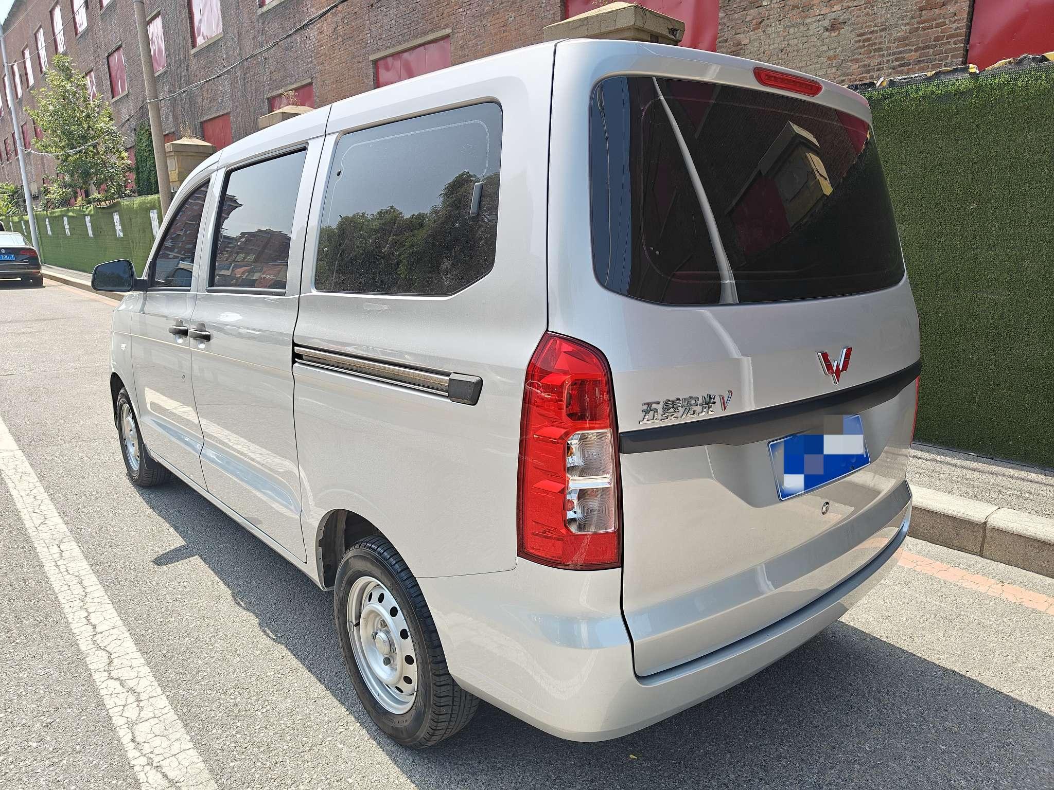 Wuling Hong Guang V 2022 thumb 2