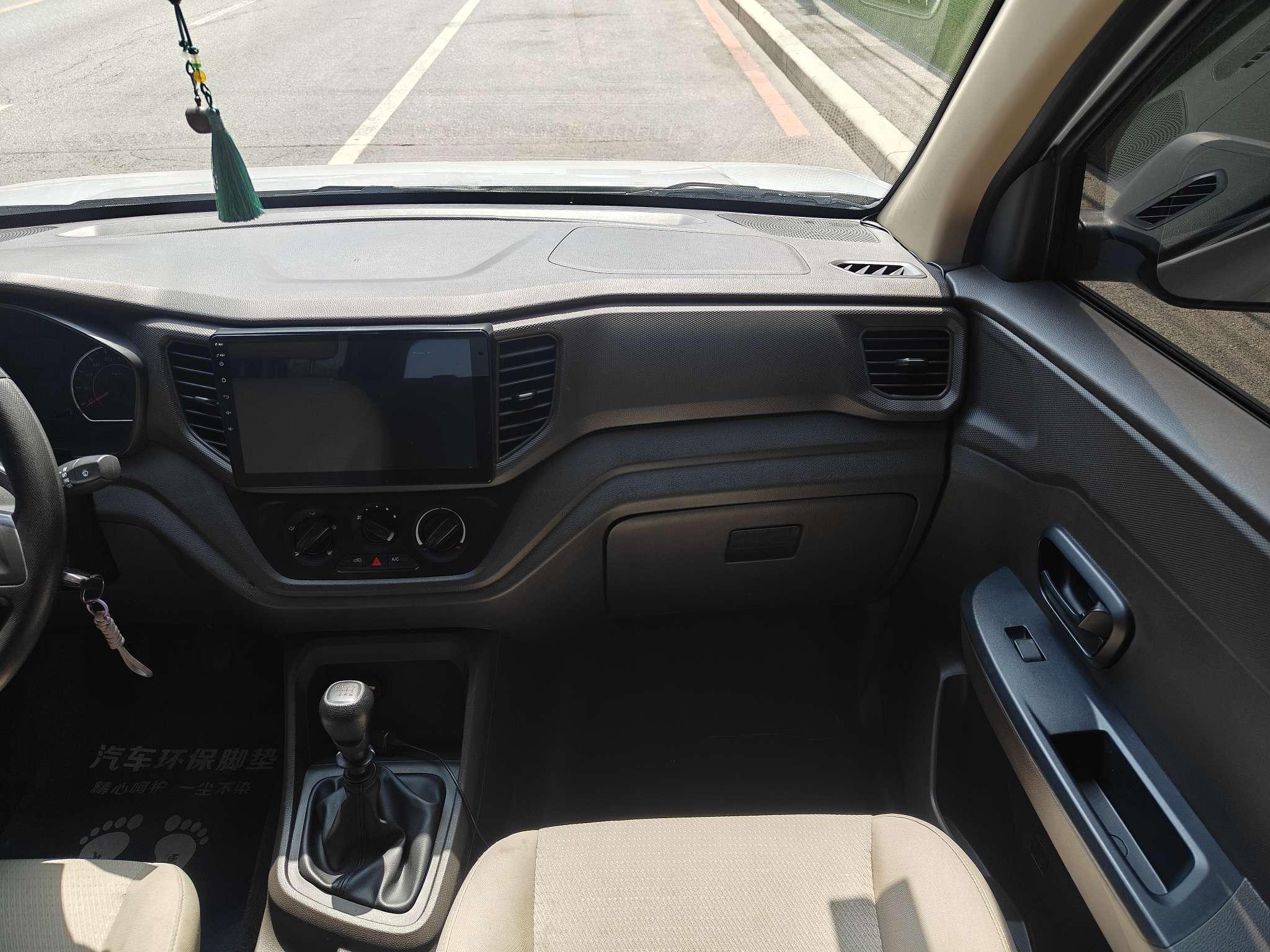 Wuling Hong Guang V 2022 thumb 9