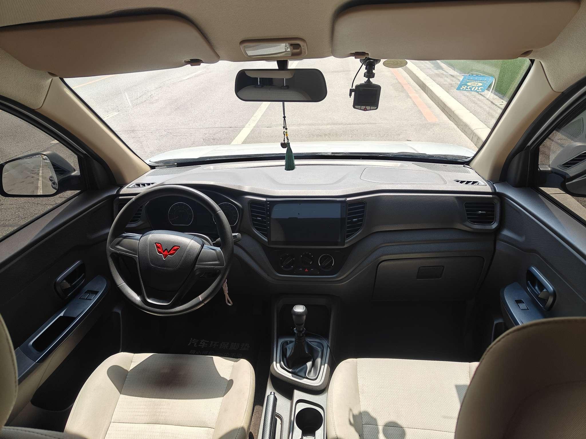 Wuling Hong Guang V 2022 thumb 10