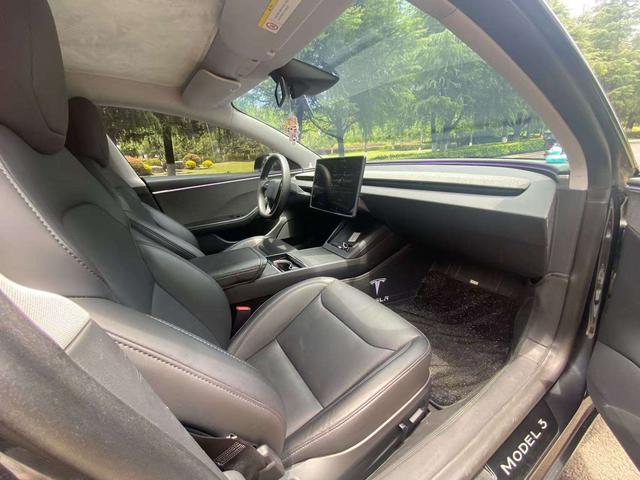 Tesla Model 3 2023 thumb 10