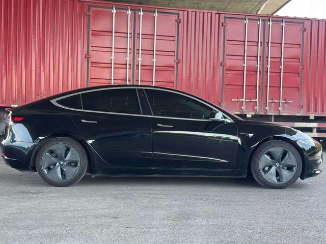 Tesla Model 3 2020 thumb 6