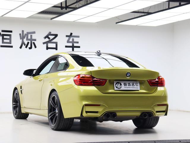 BMW M4 2014 thumb 2