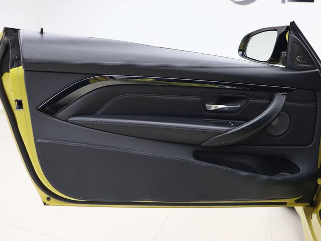 BMW M4 2014 thumb 11