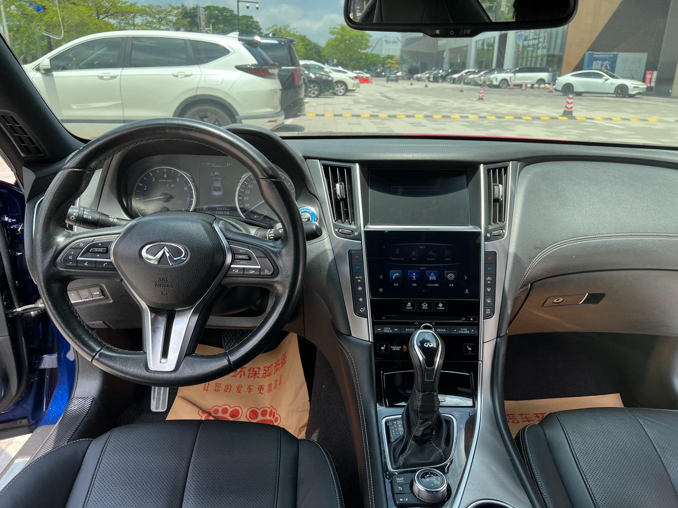 Infiniti Q60 2017 thumb 8
