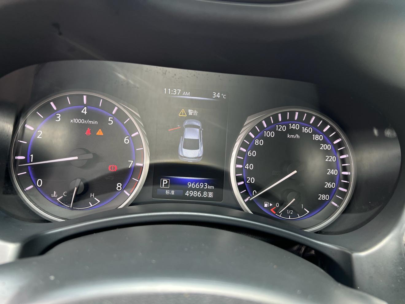 Infiniti Q60 2017 thumb 9