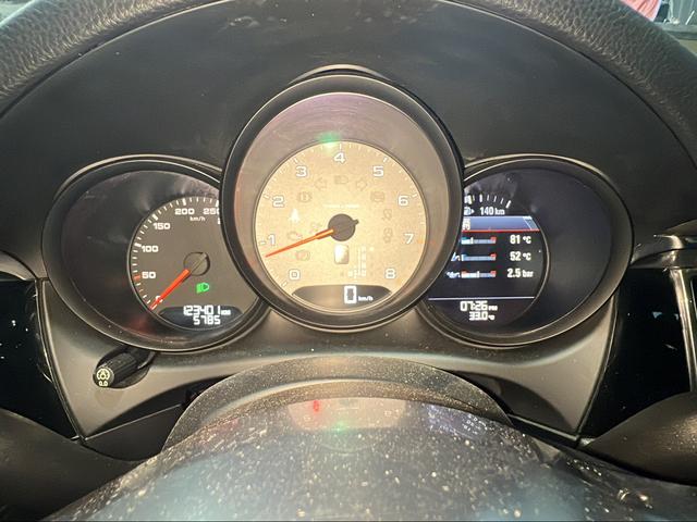 Porsche Macan 2017 thumb 5