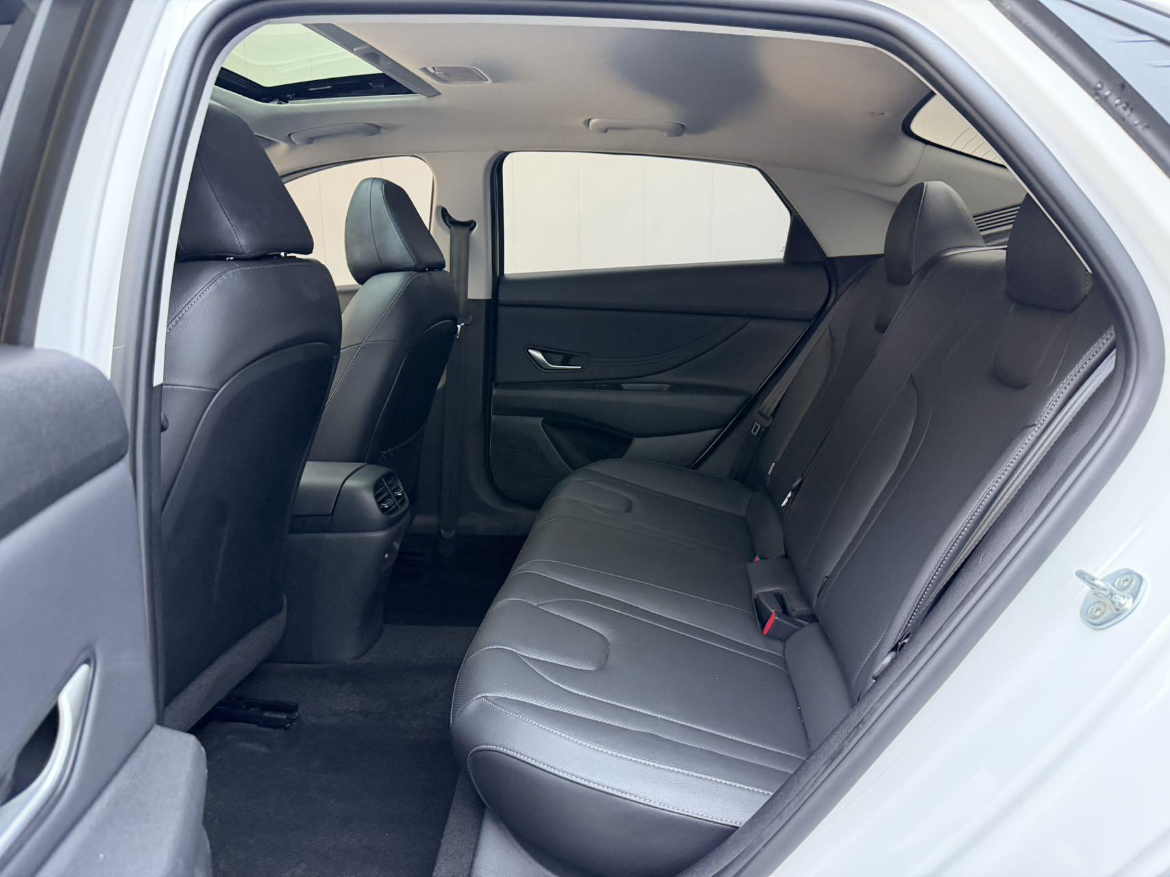 Hyundai Elantra 2022 thumb 10