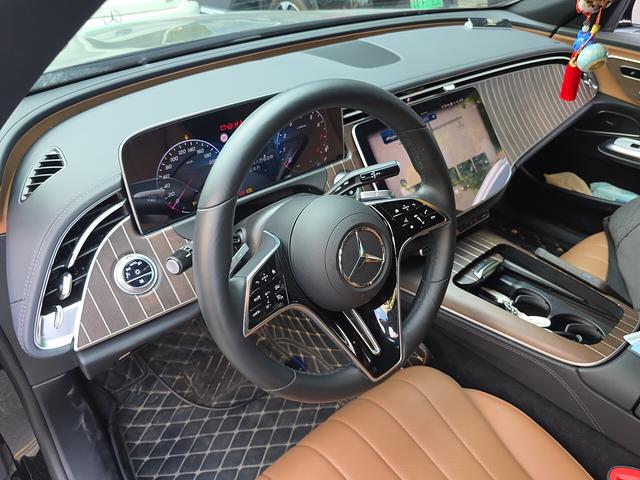 Mercedes-Benz E-Класс 2025 thumb 5