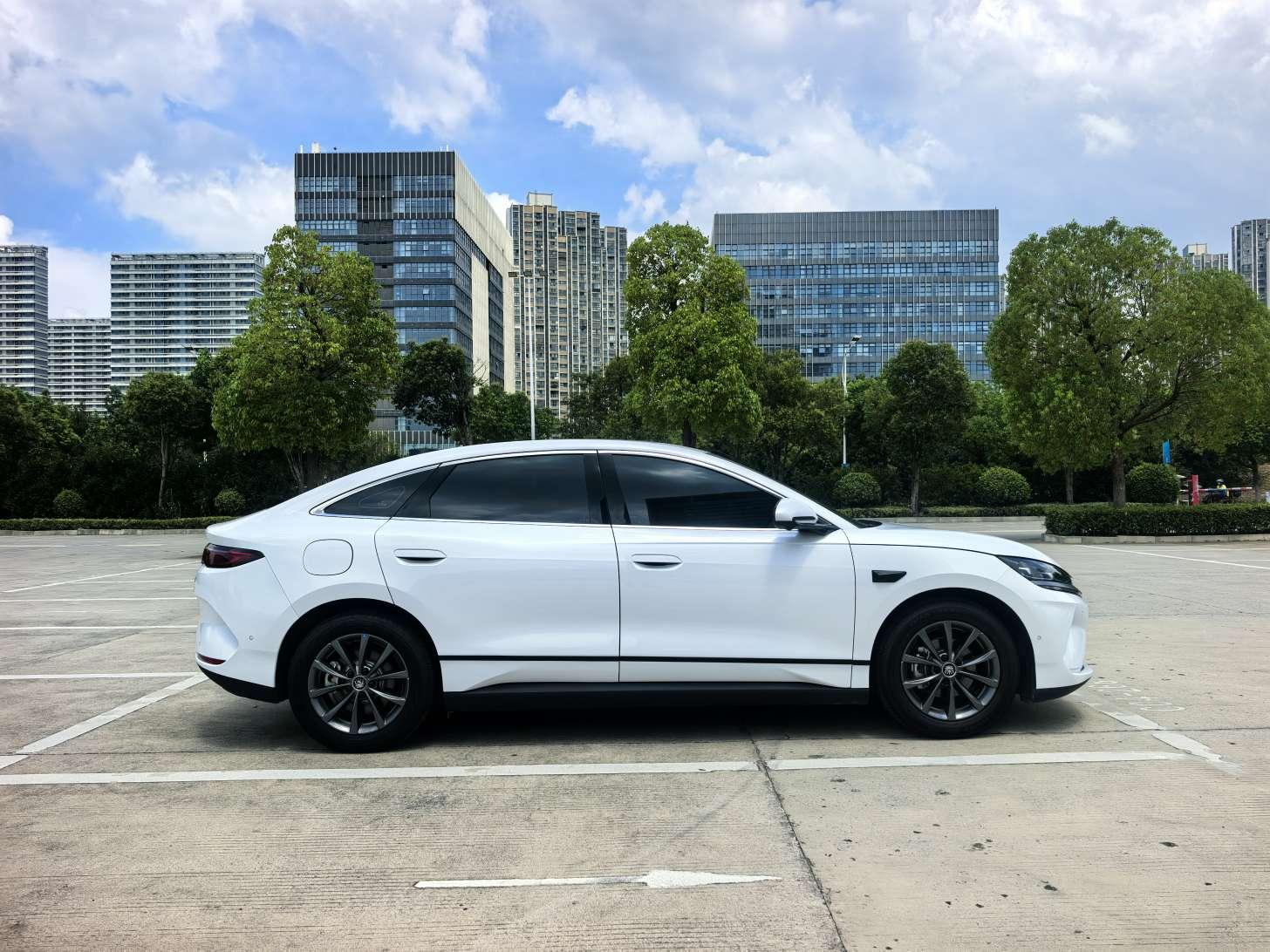 BYD Qin 2025 thumb 5