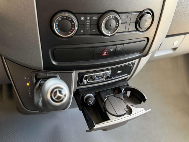 Mercedes-Benz Sprinter 2018 thumb 11