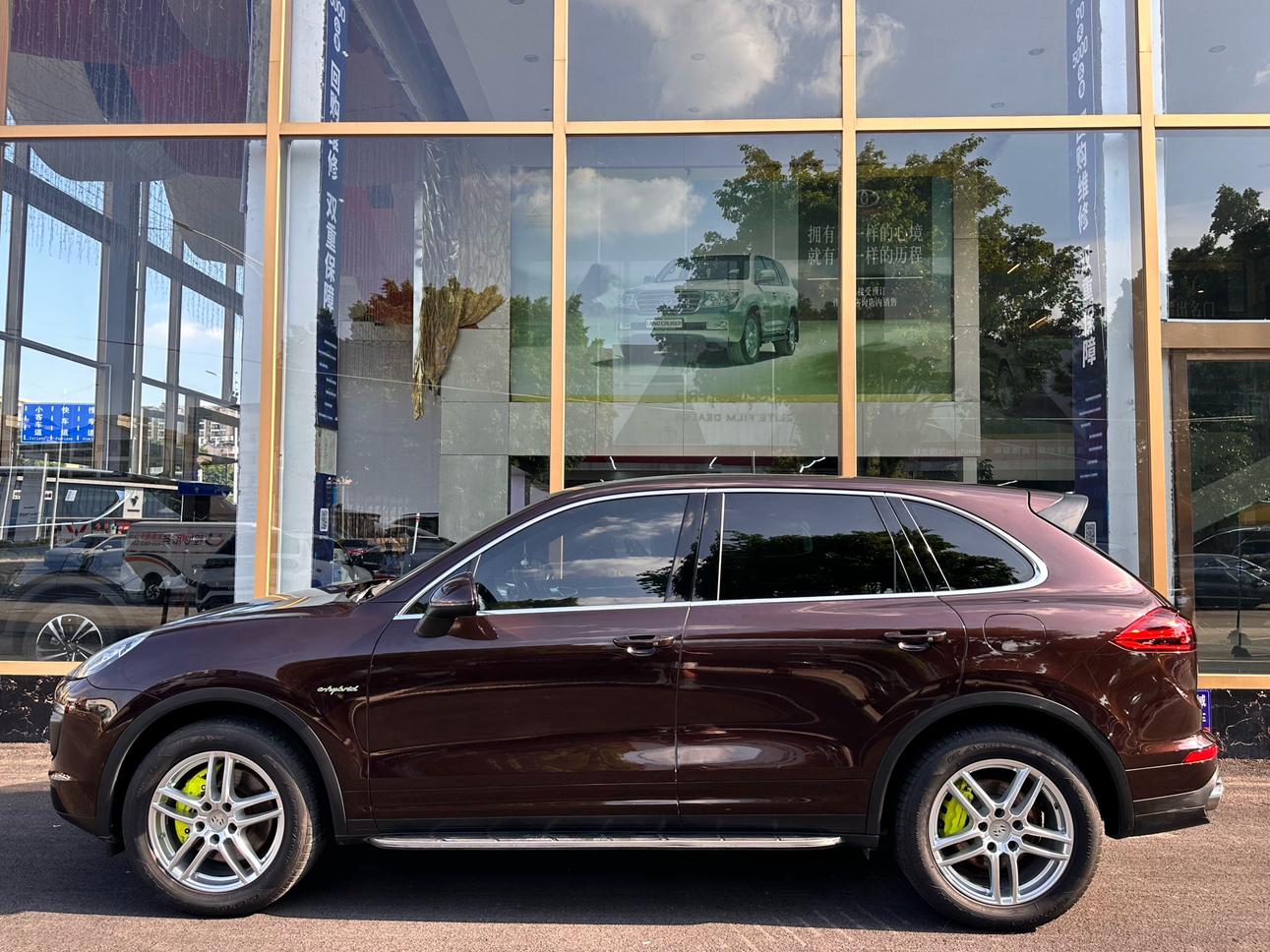 Porsche Cayenne 2015 thumb 2