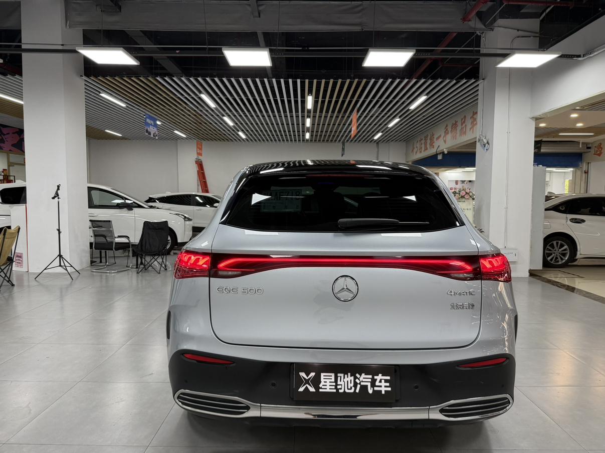 Mercedes-Benz EQE SUV 2023 thumb 3