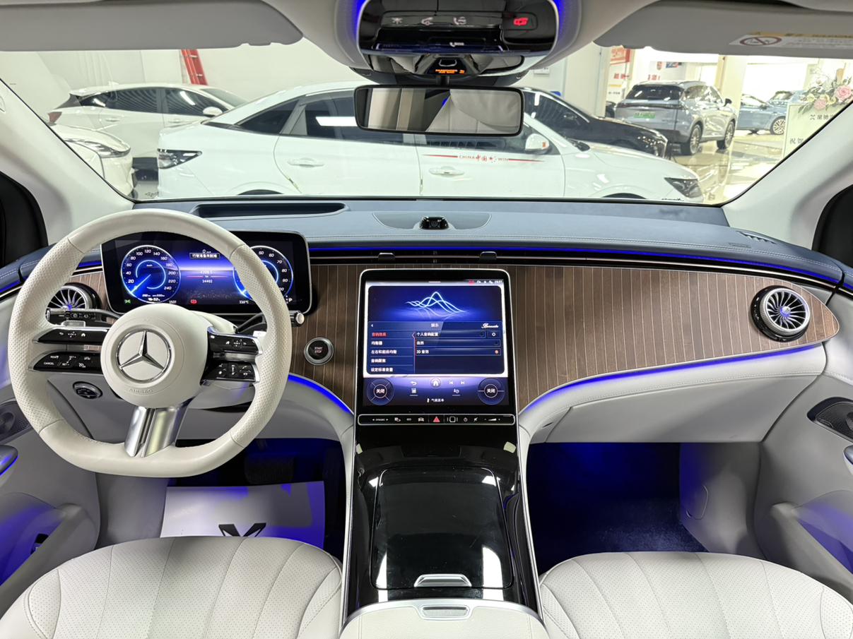 Mercedes-Benz EQE SUV 2023 thumb 5