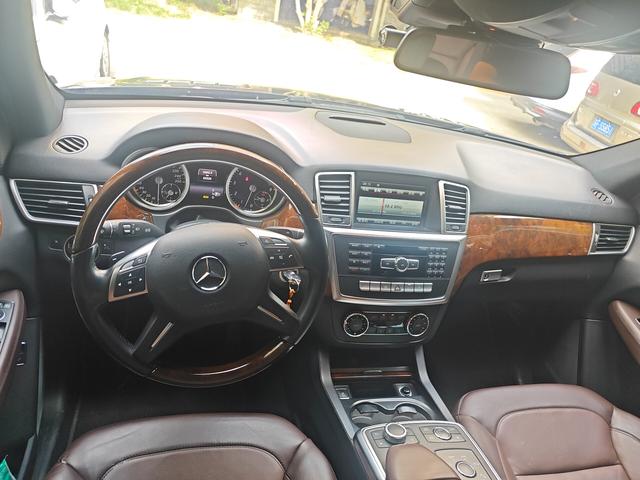 Mercedes-Benz M-Класс 2015 thumb 3