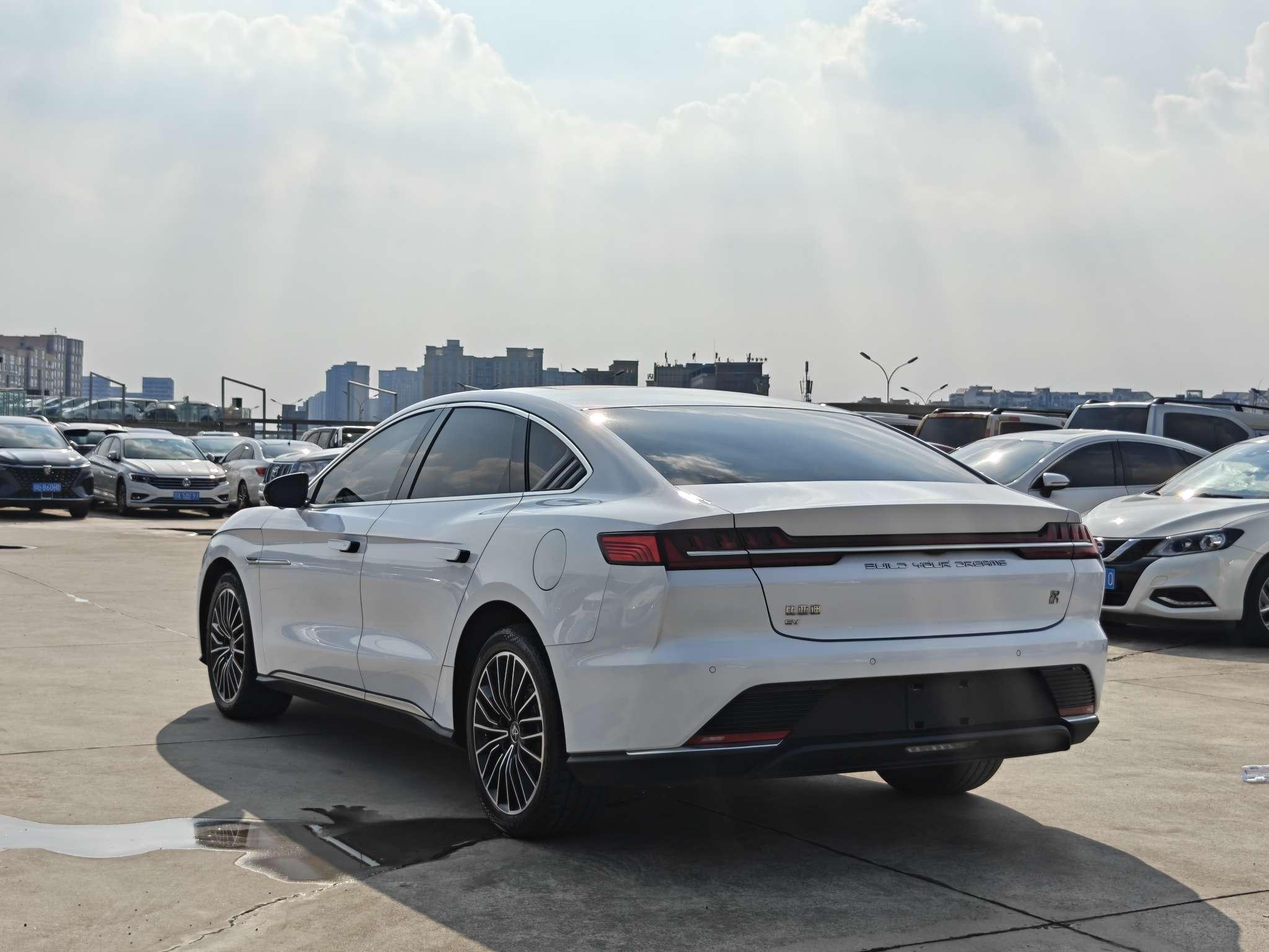 BYD Han 2021 thumb 3