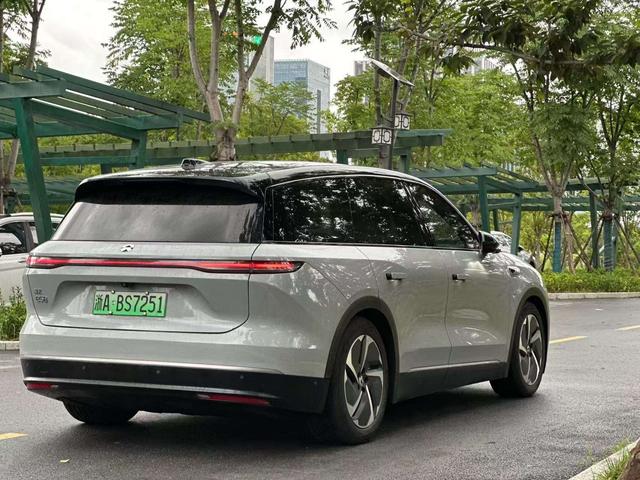 Nio ES8 2023 thumb 5