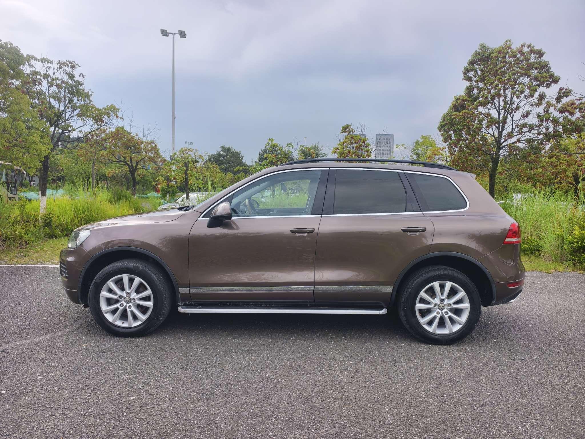 Volkswagen Touareg 2011 thumb 2