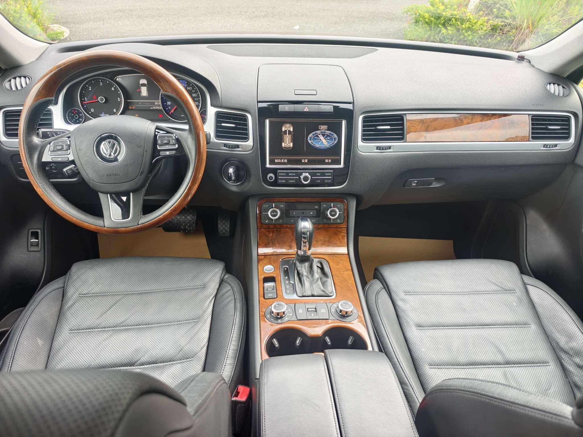 Volkswagen Touareg 2011 thumb 9