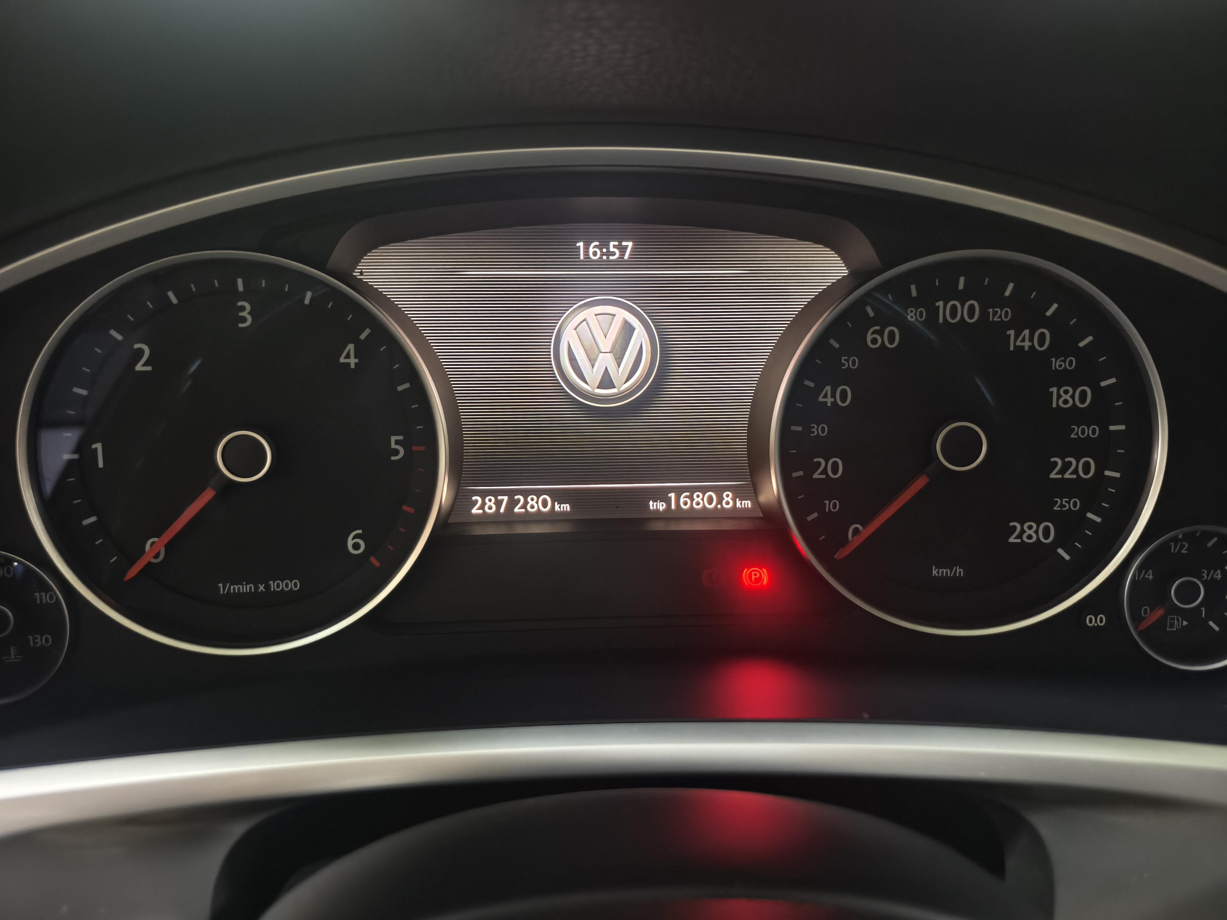 Volkswagen Touareg 2011 thumb 10